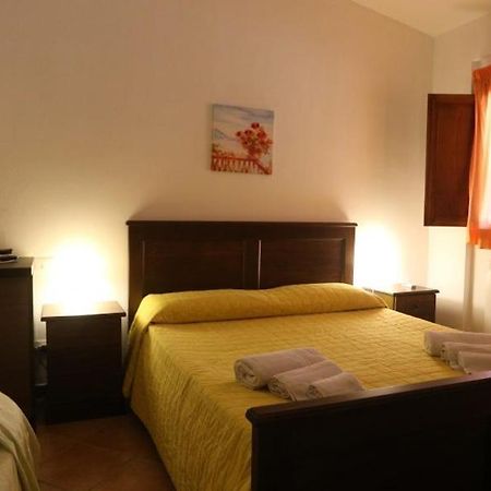 Il Parco Di Nonna Betty Villa Lascari Ngoại thất bức ảnh