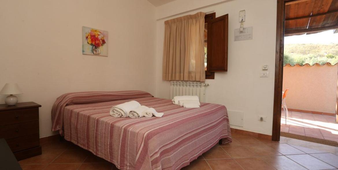 Il Parco Di Nonna Betty Villa Lascari Ngoại thất bức ảnh